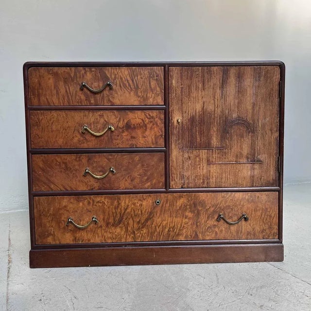 Japanese Shōwa Period Tansu Cabinet, 1930s For Sale - Image 11 of 11