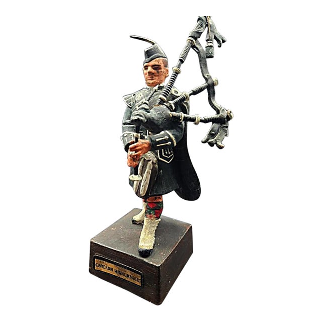 Vintage 1950s Sentry Box Reed England British Officer Pipes of Cameron Highlanders Figure For Sale