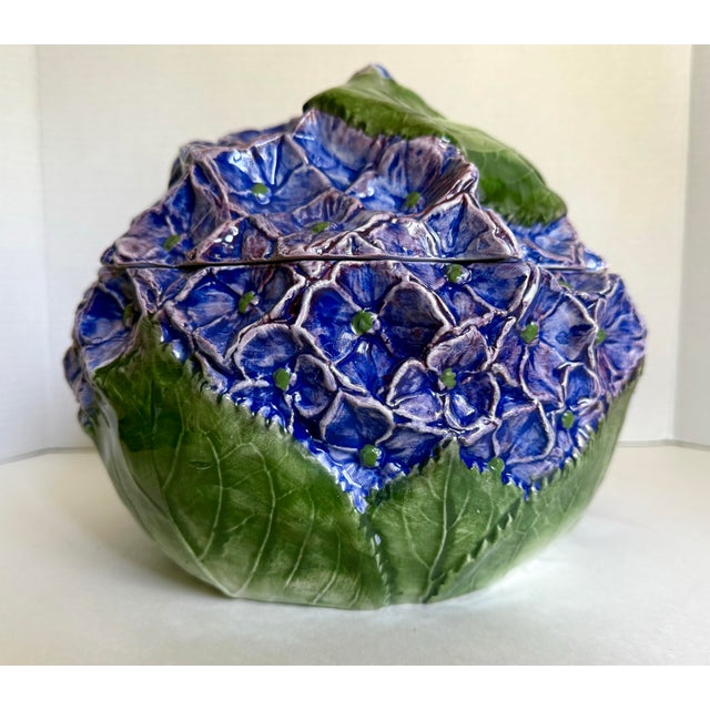 1970s Italian Sculptural Hydrangea Ceramic Tureen With Leaf Ladle For Sale - Image 12 of 12