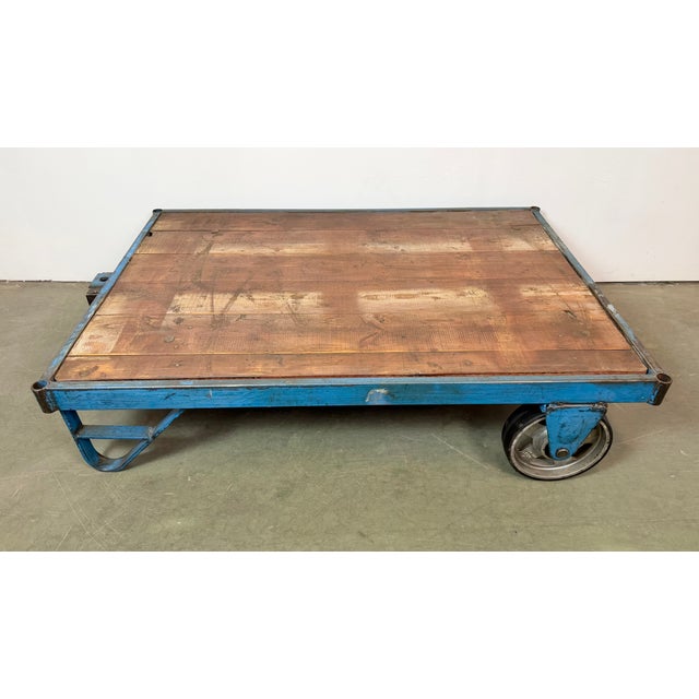 Mid-Century Modern Large Industrial Blue Coffee Table Cart, 1960s For Sale - Image 3 of 16