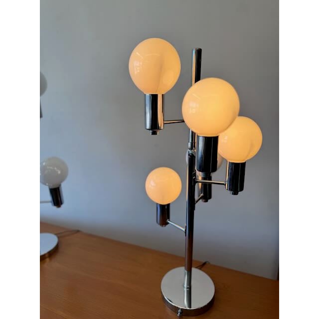Robert Sonneman Vintage Pair of Robert Sonneman Style Waterfall Lamps For Sale - Image 4 of 9