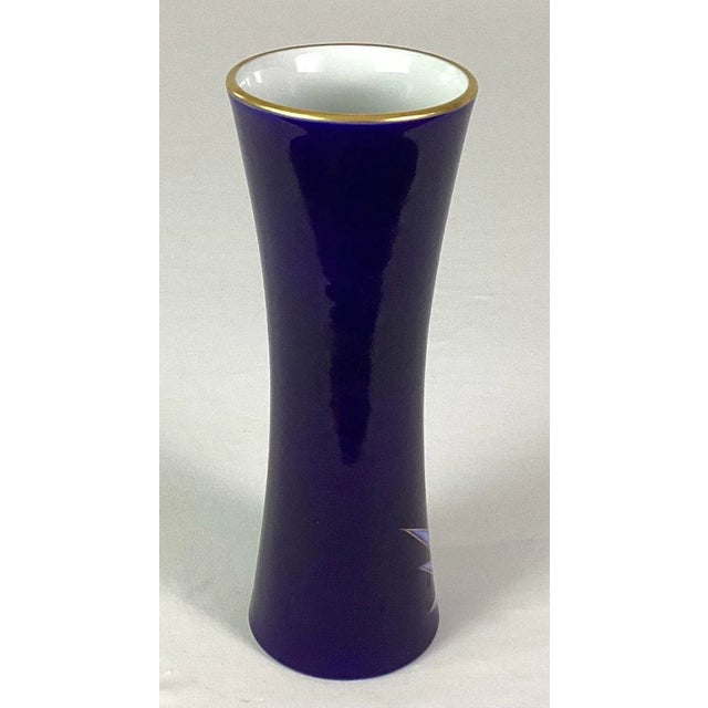 MCM-Fukagawa Japanese cloisonné cobalt vase with the Mt. Fuji mark Porcelain Hand painted with a gold rim