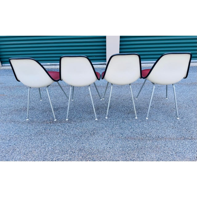 1970s Vintage 1970s Herman Miller Shell Chairs With Alexander Girard Style Naugahyde, Set of 4 For Sale - Image 5 of 12
