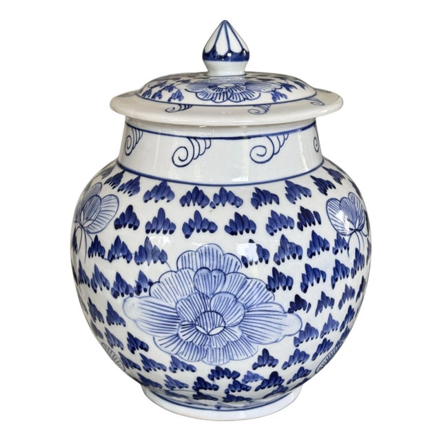 Fine Porcelain Lotus Flower Blue & White Ginger Jar For Sale