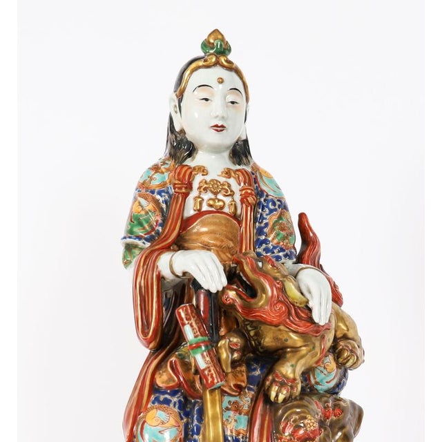 Ceramic Antique 19th Century Japanese Meiji Kutani Guanyin Sculpture in Porcelain For Sale - Image 7 of 18