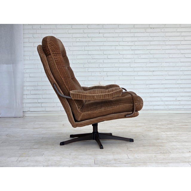Brown Danish Swivel Armchair in Brown Corduroy, 1970s For Sale - Image 8 of 18