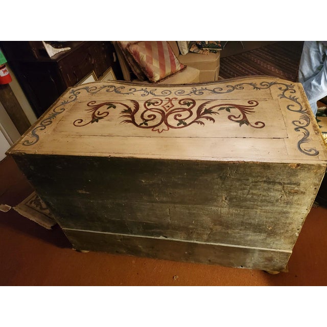 Antique Hand-Painted Italian 4-Drawer Chest of Drawers For Sale - Image 4 of 10