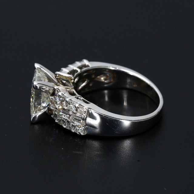 Silver 2ct Gia Certified Princess Cut Diamond Engagement Ring in 18k White Gold - Size 5 For Sale - Image 8 of 9