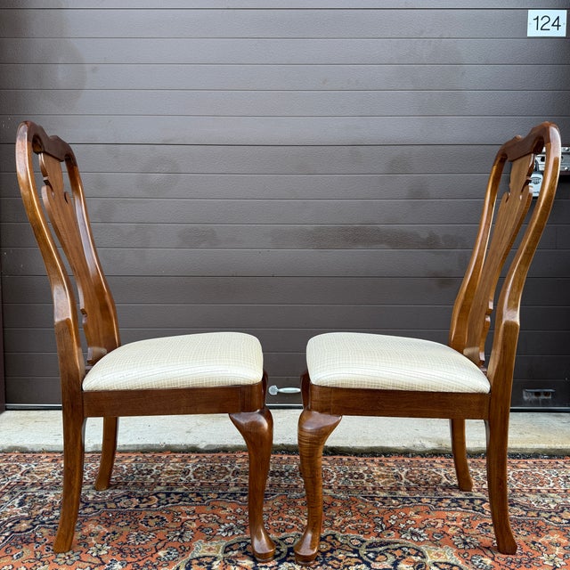 Brown Vintage Thomasville Winston Court Collection Queen Anne Solid Cherry Dining Chairs - A Pair (B) For Sale - Image 8 of 15