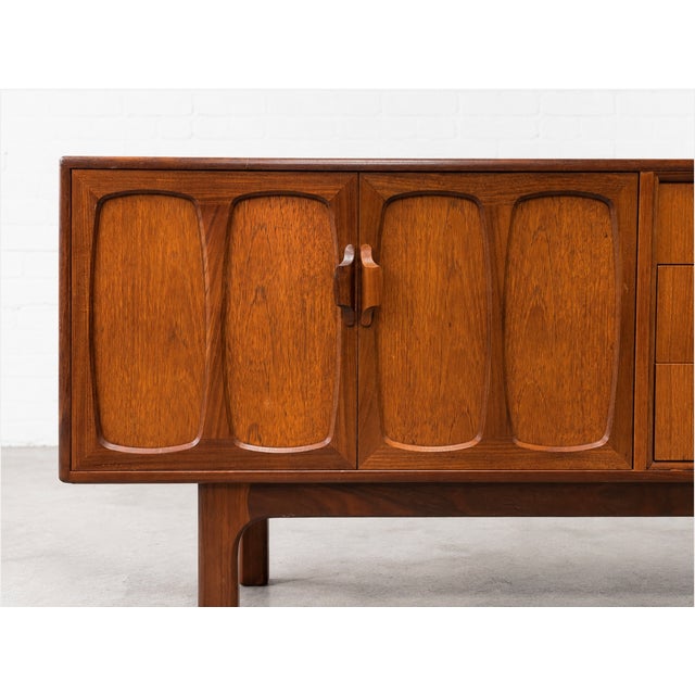 Mid Century Modern Teak Credenza by G-Plan, Made in England, C. 1960’s | Long Sideboard Buffet For Sale In New York - Image 6 of 17