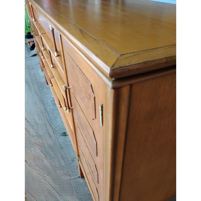 Mid 20th Century Thomasville Tamerlane Burlwood Dresser Credenza Sideboard Bedroom Furniture For Sale - Image 13 of 14