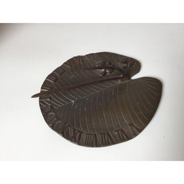 Contemporary Mid 20th Century Bronze Frogs on Lily Pad Sun Dial For Sale - Image 3 of 7