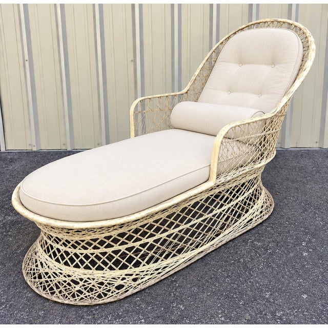 Vintage Spun Fiberglass Chaise Lounge Attributed to Russell Woodard , Mid-Century Modern For Sale - Image 10 of 11