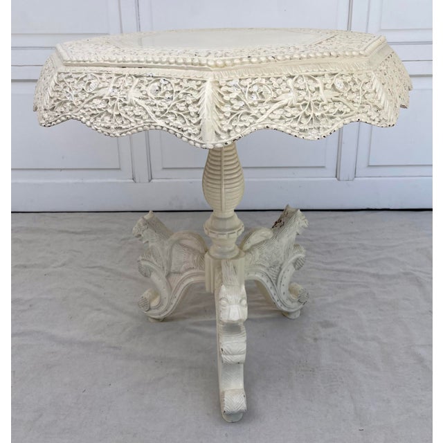 Anglo-Indian Victorian Octagonal Carved Pedestal Side Table in Antique White For Sale - Image 4 of 12