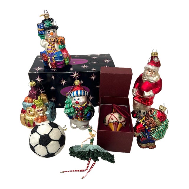 Set of 8 Mixed Lot of Christmas Ornaments For Sale