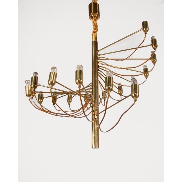 Mid-Century Modern Brass Spiral Chandelier by Gino Sarfatti for Arteluce, Italy, 1970s For Sale - Image 3 of 13