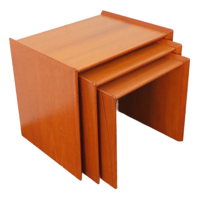 Danish Modern Waterfall Teak Wood Veneer Nesting Side End Tables 3pc Set 6650 For Sale