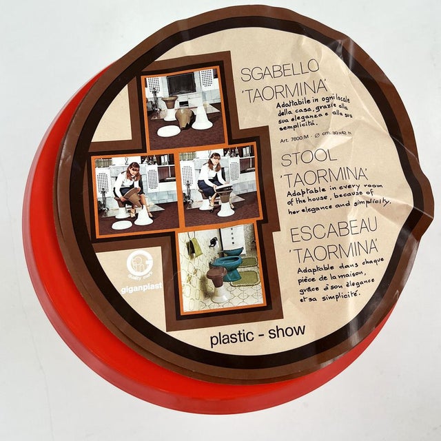 Taormina Table and Stools from Giganplast, 1970s, Set of 5 For Sale - Image 10 of 11