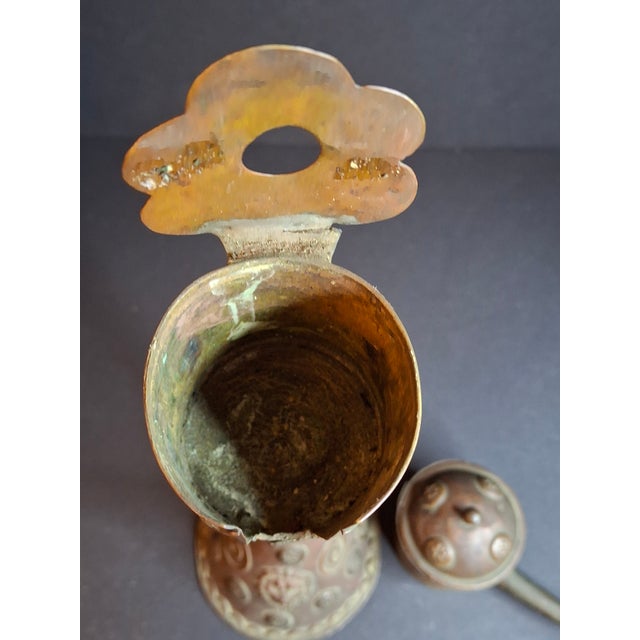 Antique Flemish Brass Snotneus Oil Lamp Ornate Copper Lion Mask Fat Light 19thC For Sale - Image 12 of 18