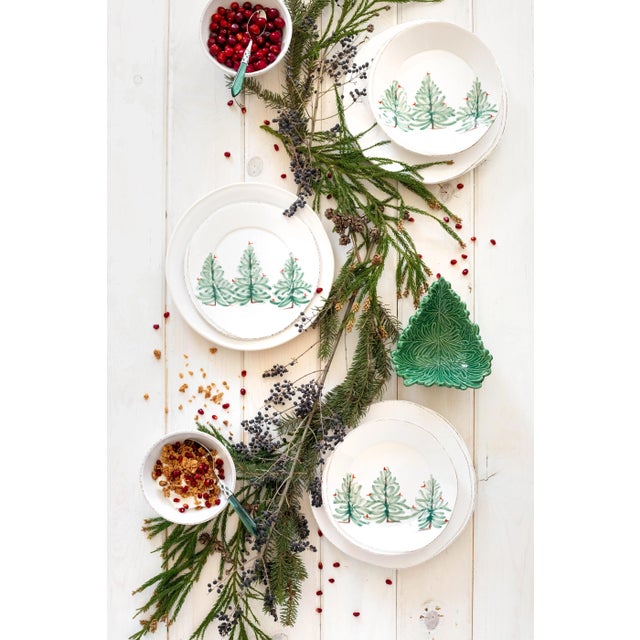 VIETRI Lastra Holiday Sixteen-Piece Place Setting For Sale - Image 9 of 12