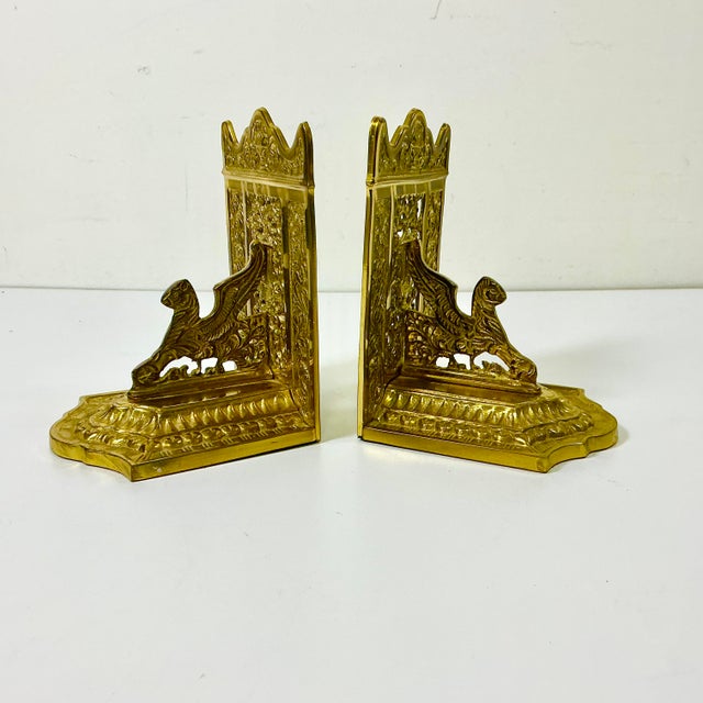 1950s Vintage Mythical Hollywood Regency Boho Chic Brass Winged Lion Bookends - A Pair. For Sale - Image 4 of 14