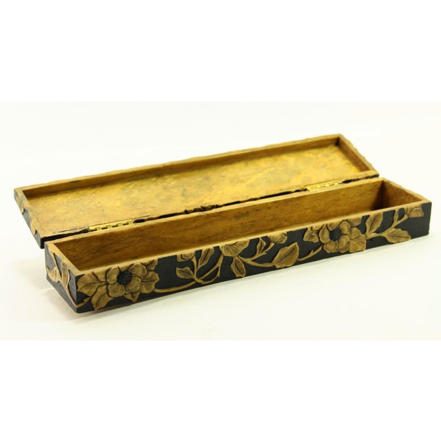 Early 20th Century Chinese Yellow Shoushan Stone Brush / Glove Long Box With Cameo Cut Flowers For Sale - Image 9 of 12