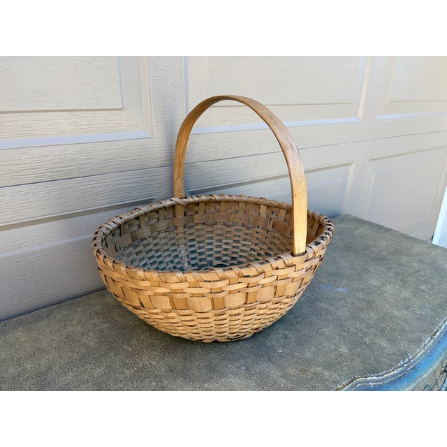 Farmhouse Early 20th Century Splint Oak Egg Gathering Basket With Green Woven Detail For Sale - Image 3 of 11