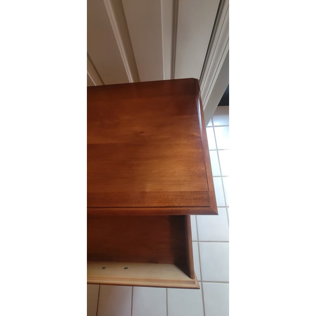 Late 20th Century Pennsylvania House Solid Hard Rock Maple Colonial Early American Nightstands - A Pair For Sale - Image 15 of 16