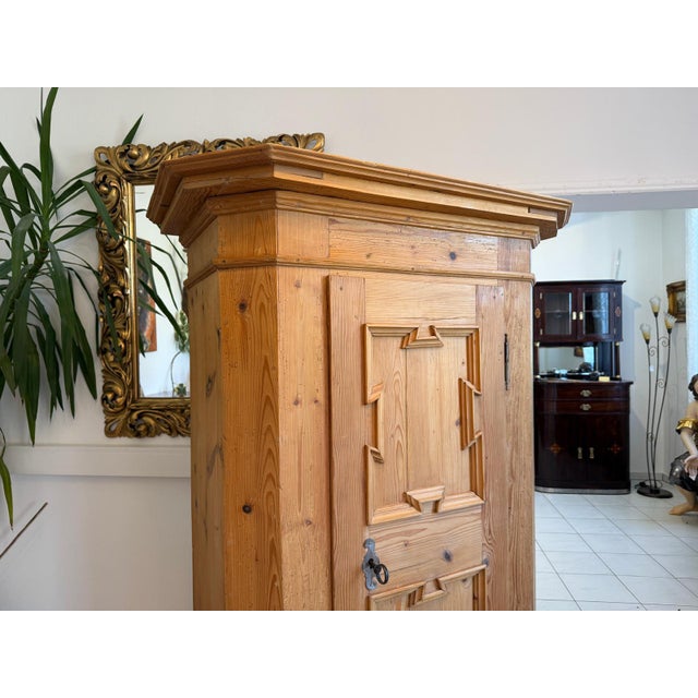 Baroque Farmhouse Cupboard, Upper Austria For Sale - Image 5 of 10