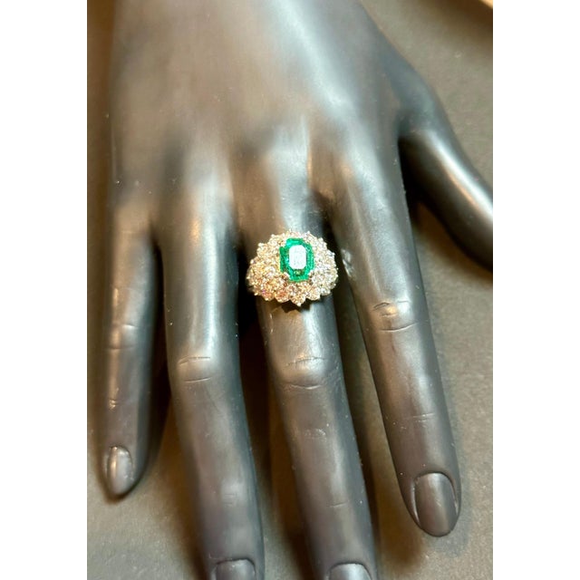 Gemstone GIA Certified 2.5ct Emerald Cut Colombian Emerald Diamond Ring 18kt White Gold For Sale - Image 7 of 18