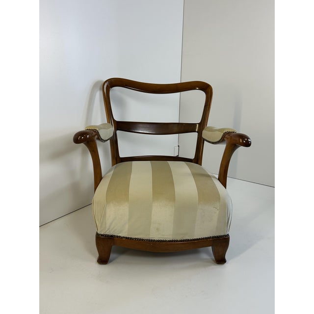 Vintage Reading Chair in the style of Paolo Buffa, 1950s For Sale - Image 6 of 12