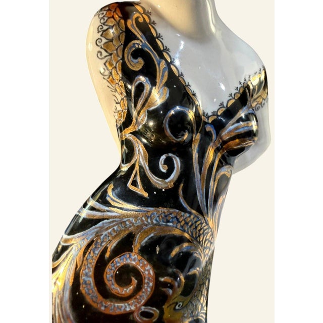 Vintage Mid-Century Modern Hand-Painted Porcelain Lady Table Lamp W/Porcelain Lady Finial For Sale - Image 12 of 18