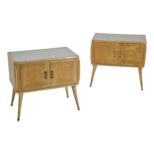 Mid-Century Modern Curved Light Wood Bedside Tables, Italy, 1950s, Set of 2 For Sale