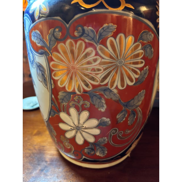 Antique Japanese Imari-Style Porcelain Vase Dating to the Late Meiji Period ( Circa 1890-1910). For Sale - Image 13 of 13