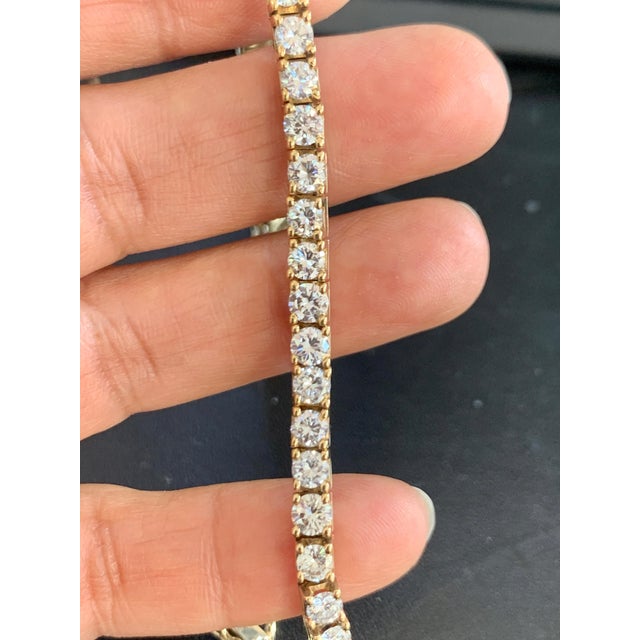 Transparent 42 Round Diamond 25 Pointer Each Line Tennis Bracelet 14 Karat Gold 10 Carat For Sale - Image 8 of 18