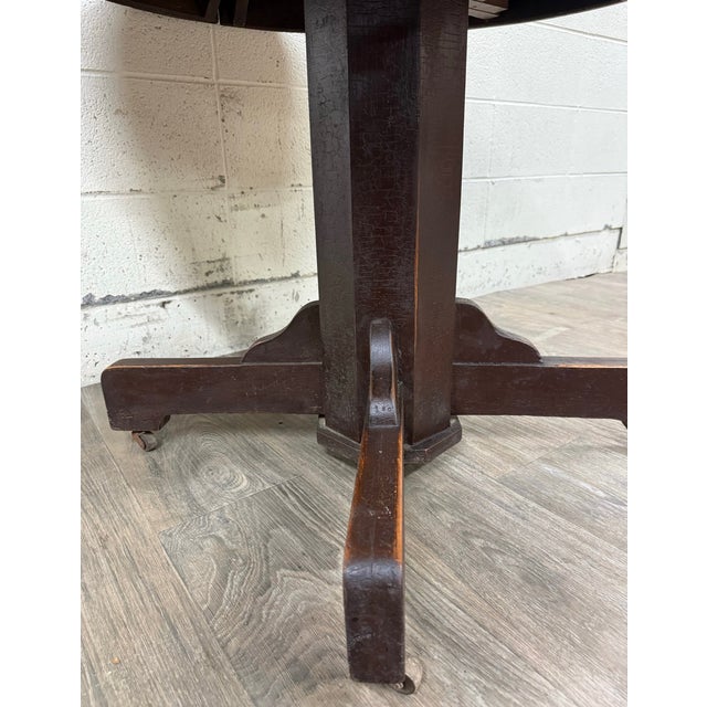 Early 20th Century Antique Arts & Crafts Mission Quarter Sawn Oak Pedestal Dining Table For Sale - Image 5 of 16