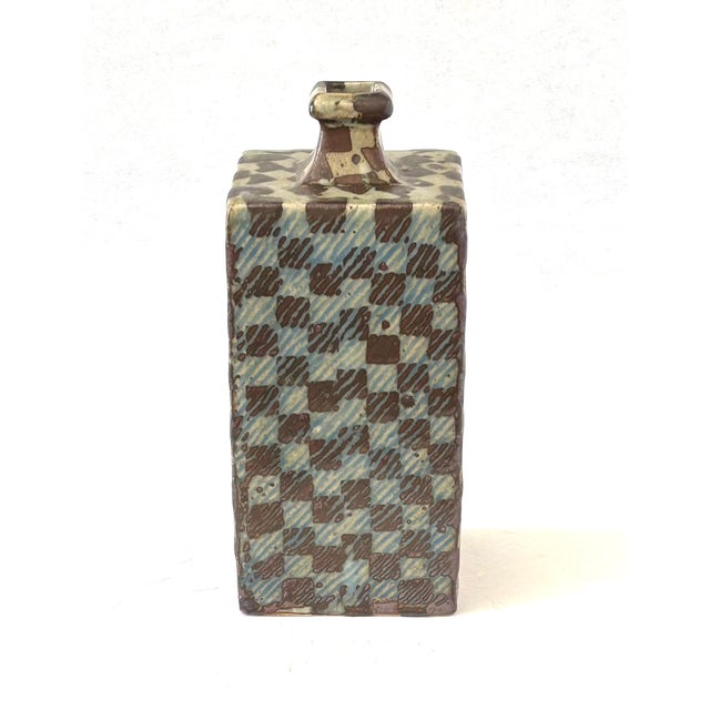 1980s A Stunning Stoneware Vase by Japanese Living National Treasure, Tatsuzo Shimaoka. For Sale - Image 5 of 15