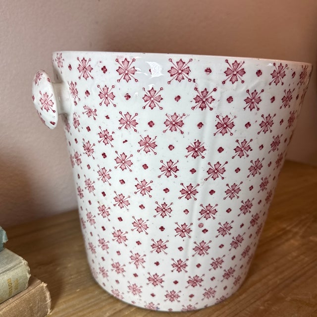 English 1900s English Large Transfer- Ware Red and White Lidded Vessel. For Sale - Image 3 of 11