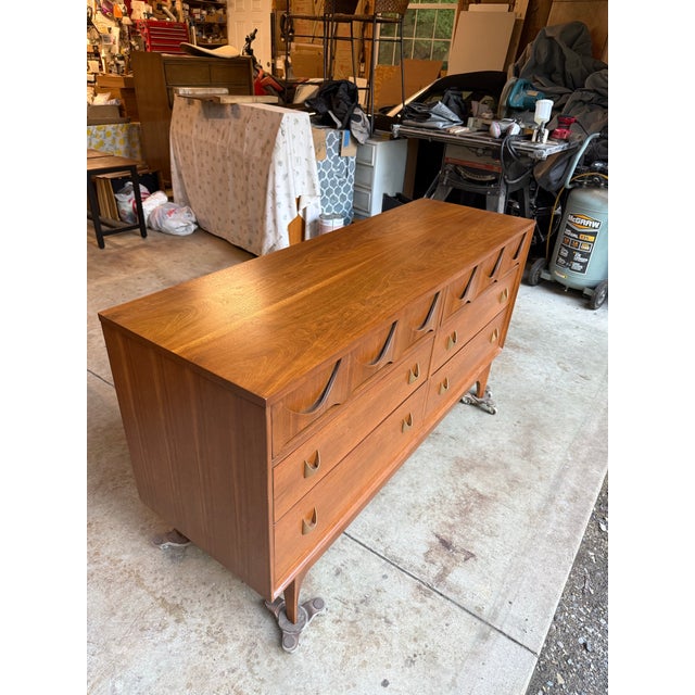 1960s Broyhill Brasilia Lowboy With Mirror For Sale - Image 5 of 12