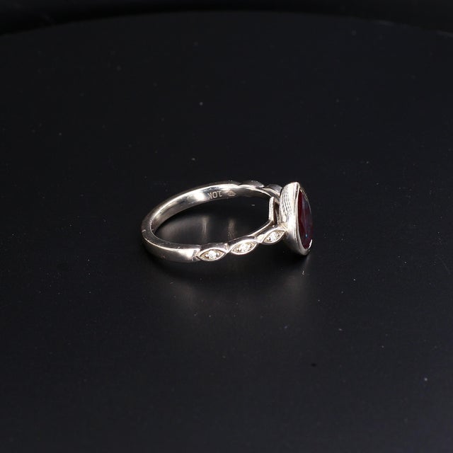 Early 21st Century 10k White Gold Ring With Pear-Shaped Lab-Grown Alexandrite & Diamond Accents, Size 6.75 For Sale - Image 5 of 9