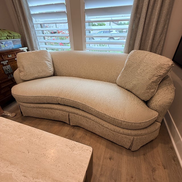 White Sanjer Curved Sofa For Sale - Image 8 of 10