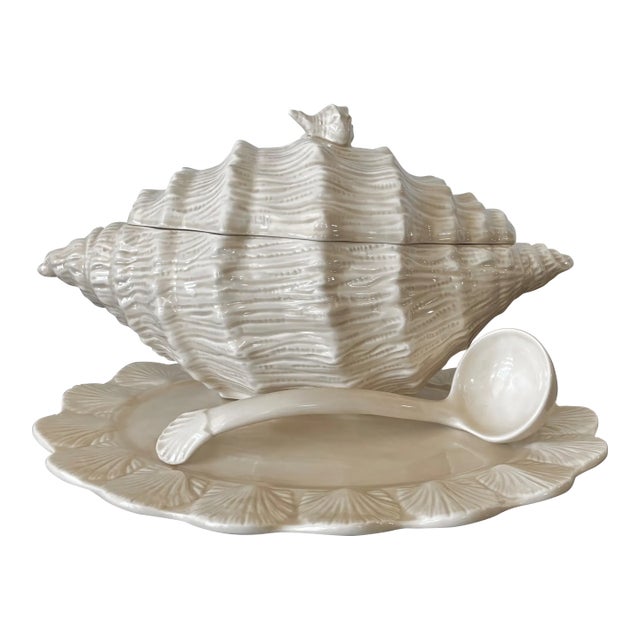 Circa 1982 Palm Beach Chic Lidded Earthenware Conch Shell Tureen With Underplate & Ladle – 4 Pieces For Sale