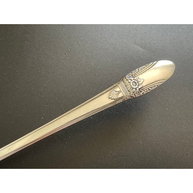 Art Deco 81 Pieces 1847 Rogers Bros. First Love 1937 Silverplate Flatware Set - Service for 10 For Sale - Image 3 of 14