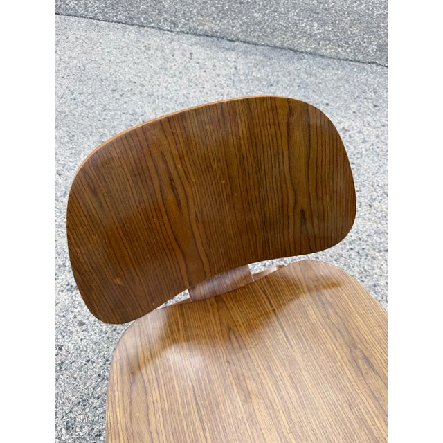 1960s Charles Eames Style Plywood LCW Lounge Chair For Sale In Philadelphia - Image 6 of 12
