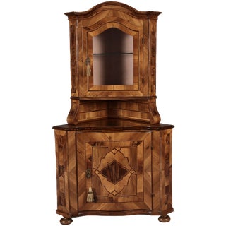 Ancient Baroque Showcase in Walnut, 1730 For Sale