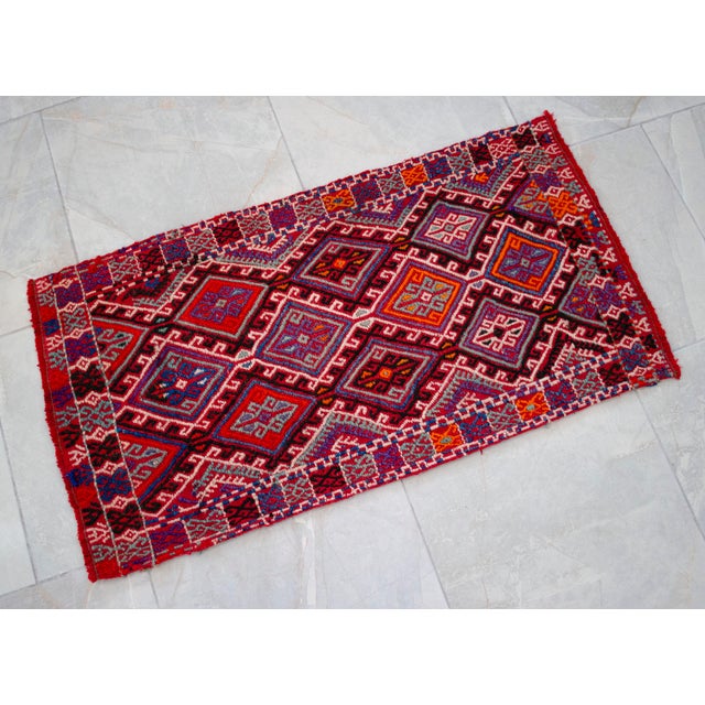 Traditional Hand-Woven Braided Small Rug Turkish Jajim Kilim - 20″ × 38″ For Sale - Image 3 of 7
