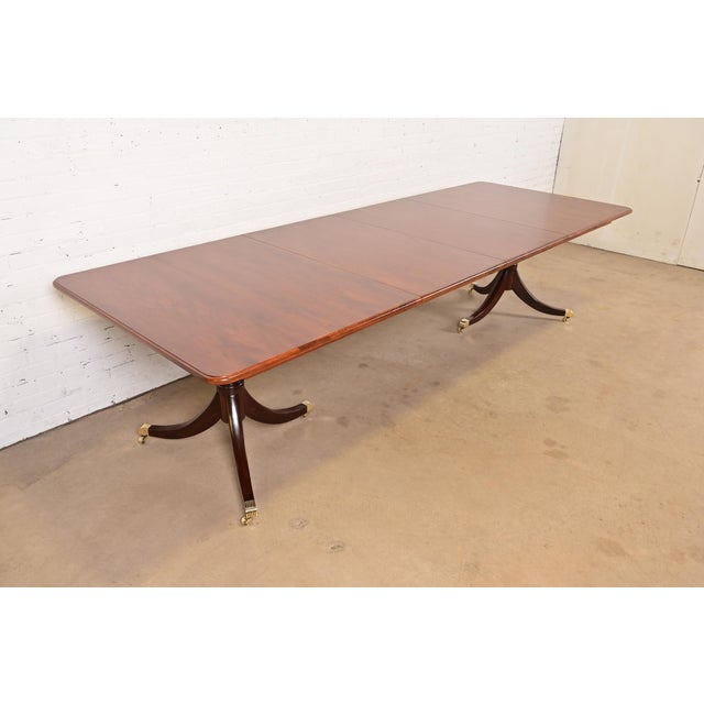 English Baker Furniture Style Georgian English Yew Wood and Mahogany Double Pedestal Extension Dining Table, Newly Refinished For Sale - Image 3 of 12