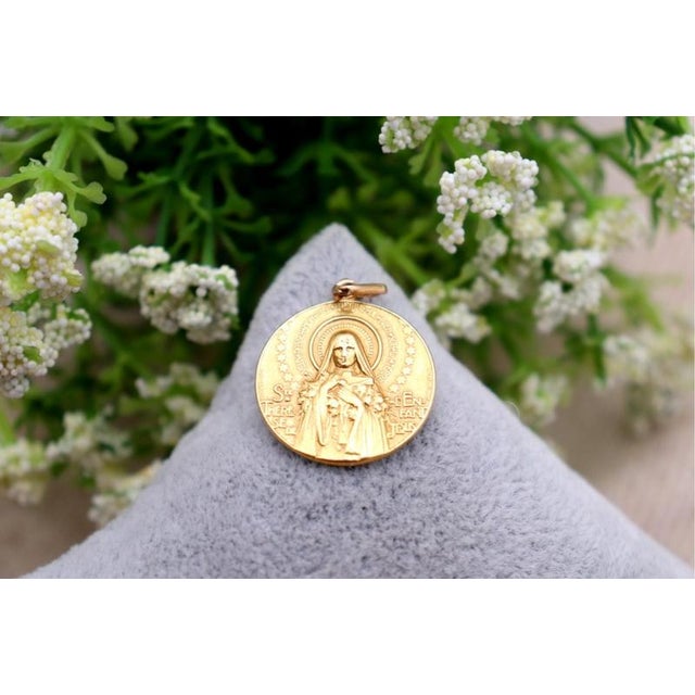 Saint Teresa 19.2k Gold Pendant For Sale - Image 6 of 6