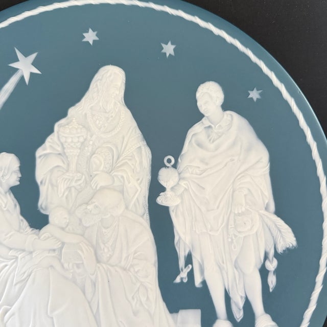 Villeroy & Boch Christmas plate in porcelain, 29.5 cm Design: The Adoration of the Magi after Albrecht Dürer This...