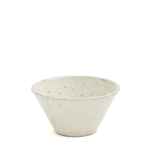 Japanese Minimalistic Crackle White Raku Ceramics Moon Bowls by Laab Milano, Set of 5 For Sale - Image 13 of 14